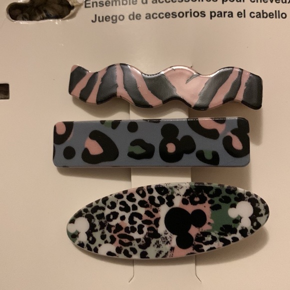 Disneys Animal Print Hair Accessory Kit NWT - Picture 3 of 5